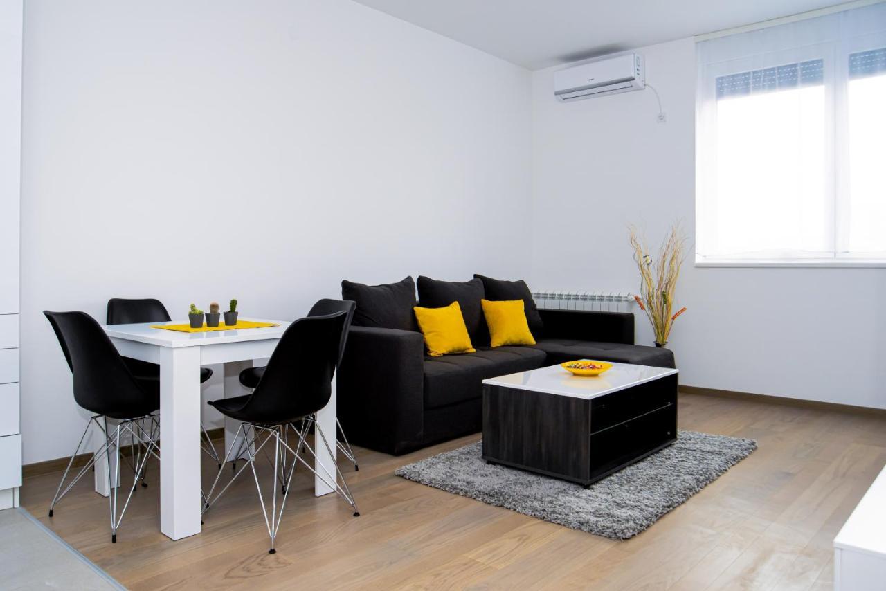 Lust Premium Apartments Kragujevac Bagian luar foto