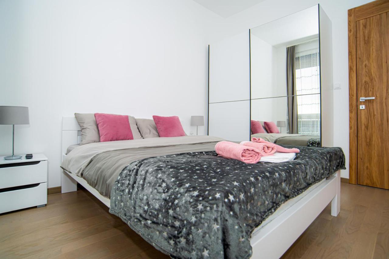 Lust Premium Apartments Kragujevac Bagian luar foto