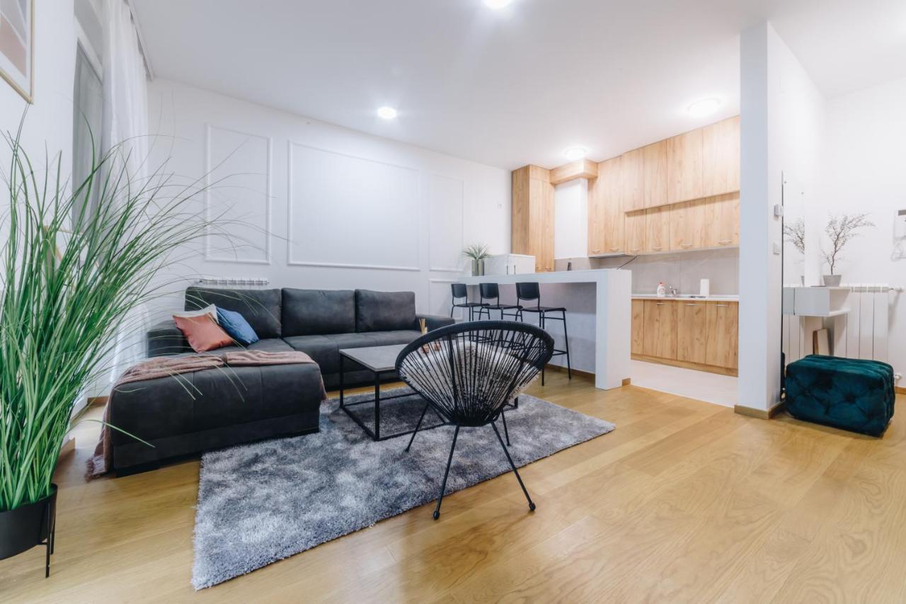 Lust Premium Apartments Kragujevac Bagian luar foto